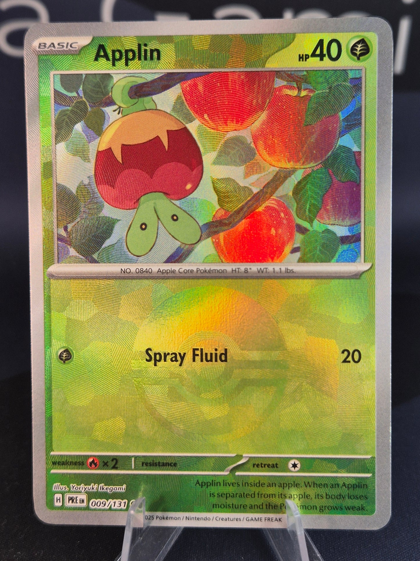 Applin 009/131 Prismatic Evolutions Pokeball Reverse Holo