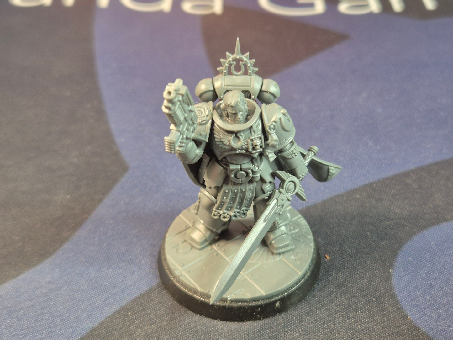 Warhammer 40k Captain Uriel Ventris
