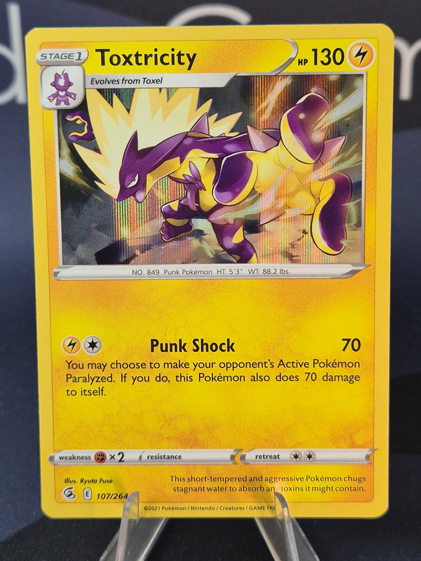 Toxtricity 107/264 Fusion Strike Holo Rare